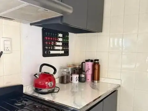 CASA EN VENTA + DPTO. 3 AMBIENTES - MORON