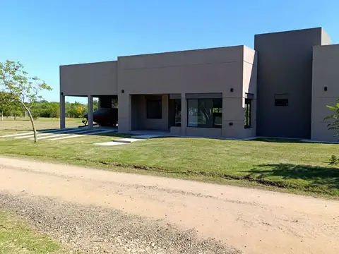 Casa a estrenar en venta