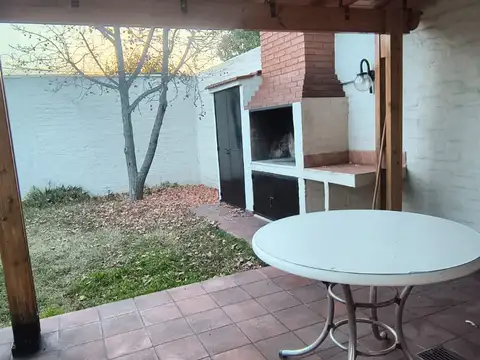 Casa en Alquiler en Godoy Cruz, $ 1.200.000