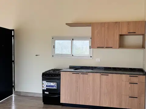 Casa 3 ambientes con 1 baño