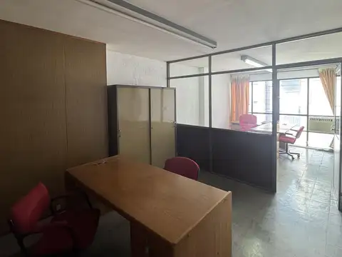 Oficina en Venta 60 años