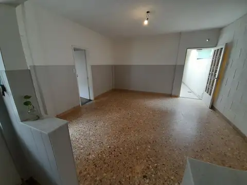 Depto Tipo Casa en Alquiler de 1 dormitorio
