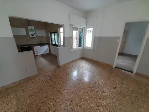 Depto Tipo Casa en Alquiler en Villa Pueyrredón, $ 1.300.000