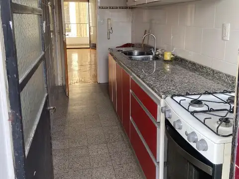Oportunidad! 3 ambientes con 2 balcones a refacc - San Telmo