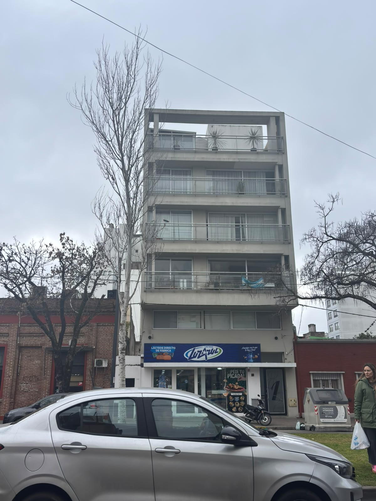 Calle 19 800, Piso 2
