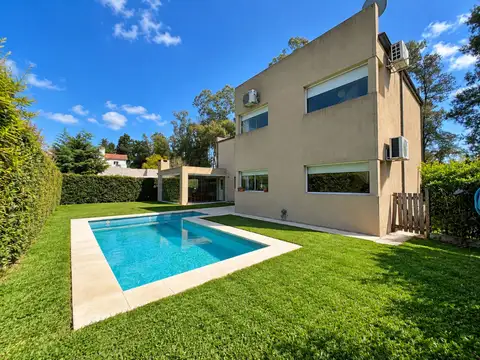 VENTA CASA4 amb PILAR, pileta, jardín APTO CREDITO