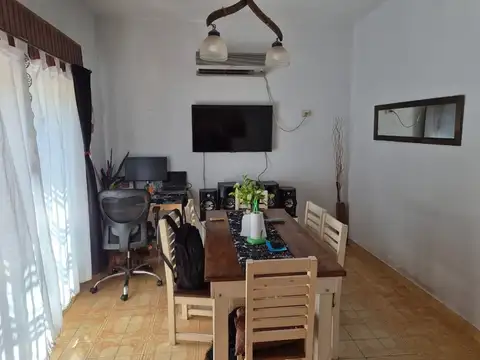 Casa 3 ambientes con 1 baño