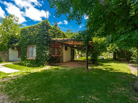 VENTA CASA A REFACCIONAR EN RINCON