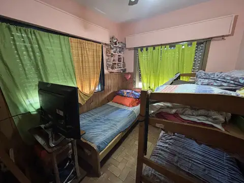 Casa 3 dormitorios con cochera en venta