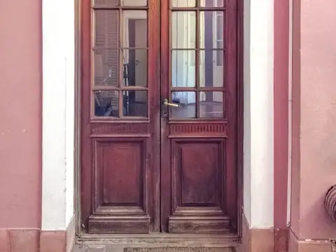 Casa 7 ambientes con 2 baños