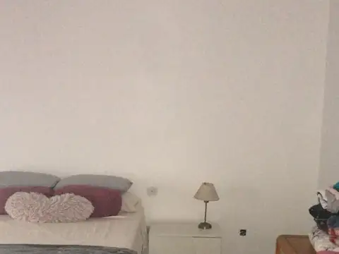 Excelente Casa 4 ambientes con dep. de servicio pileta, fond