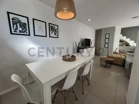 Casa en Venta con 1 cochera