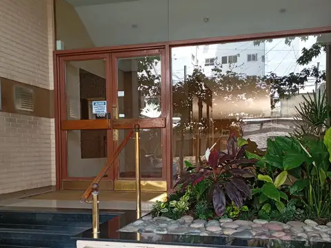 Venta Vte Lopez 4 Amb c/ cochera. Con ascensor