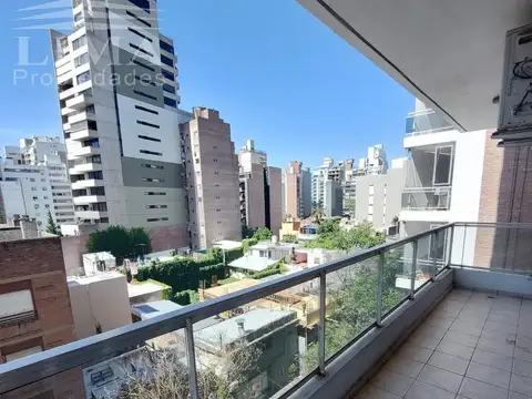 Departamento 1 dormitorio en  Brown al 2000