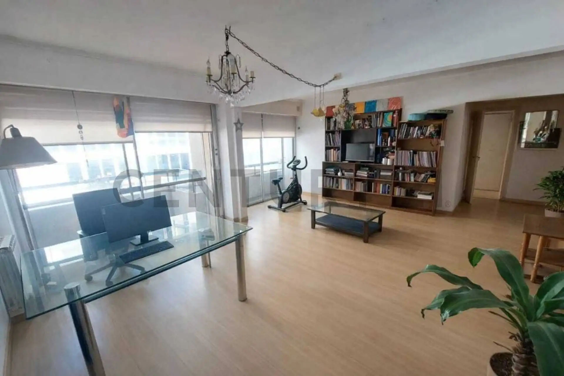 Venta departamento 3 ambientes a la calle. Zona Centro