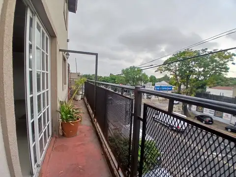 Alquila ph 3 amb. balcón alfrente sin expensas