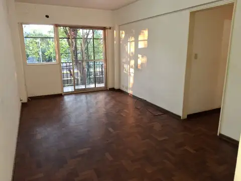 VENTA DEPARTAMENTO 4 AMBIENTES FLORESTA