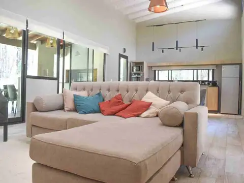 VENTA DE CASA EN VILLAROBLES . A ESTRENAR