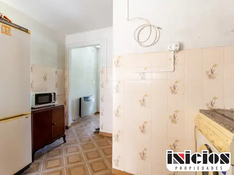 Tríplex: Carreras Nº 477 E/ Blanco Encalada y Montevideo - Mar de Ajo - C1026