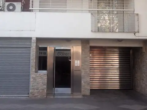 Buenos Aires 1918. 4° Piso. Balcón. Av. Pellegrini. Facultades. Lavadero