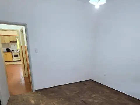 Depto Tipo Casa 4 ambientes con 1 baño