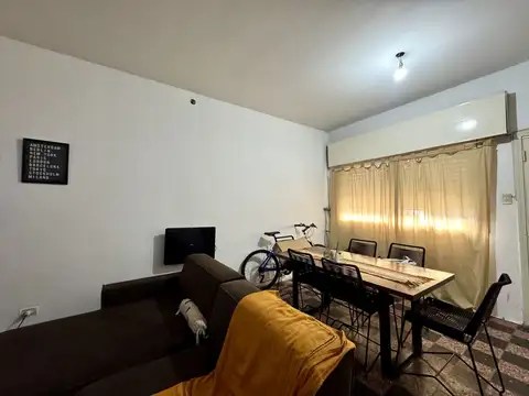 Depto Tipo Casa 2 ambientes con 1 baño