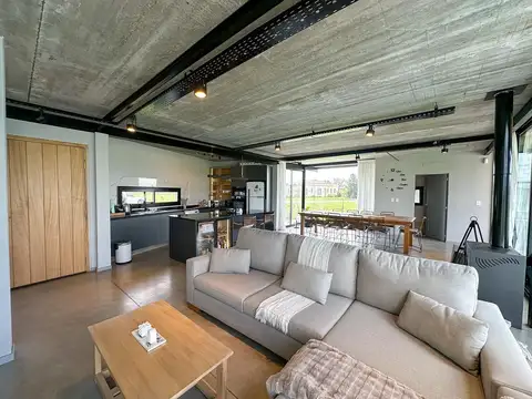 Casa en Venta con 1 cochera