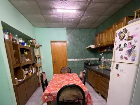 Casa 3 ambientes con 2 baños