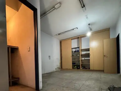 GALPON INDUSTRIAL / LOCAL - CASEROS