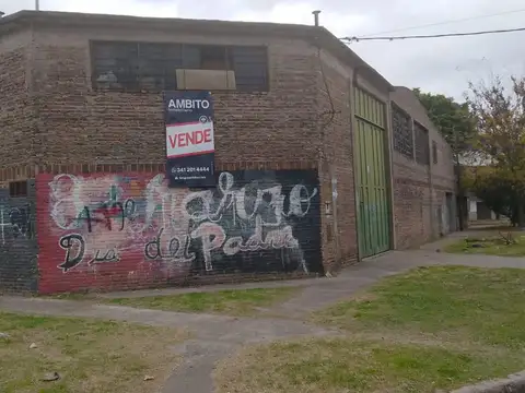 Venta Galpón Esquina Iriondo y Galvez a mts de Bv. 27 de Febrero Dos Galpones Juntos o Separados