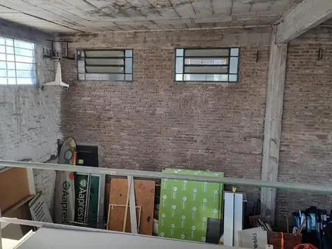 Galpon en Venta 27  mts Fondo