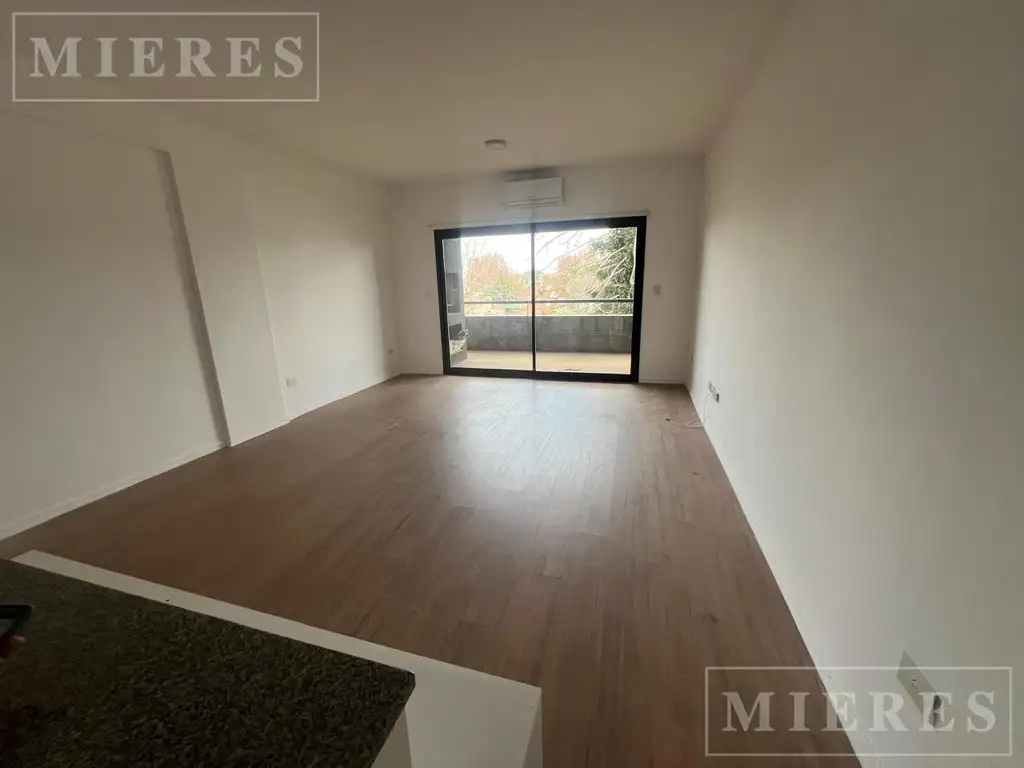 Monoambiente en Alquiler en Tigre centro