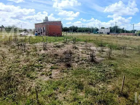Terreno en Venta en Los Hornos, USD 15.000