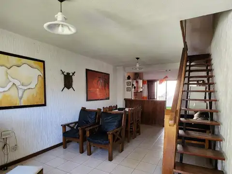 Depto Tipo Casa en Venta de 3 ambientes