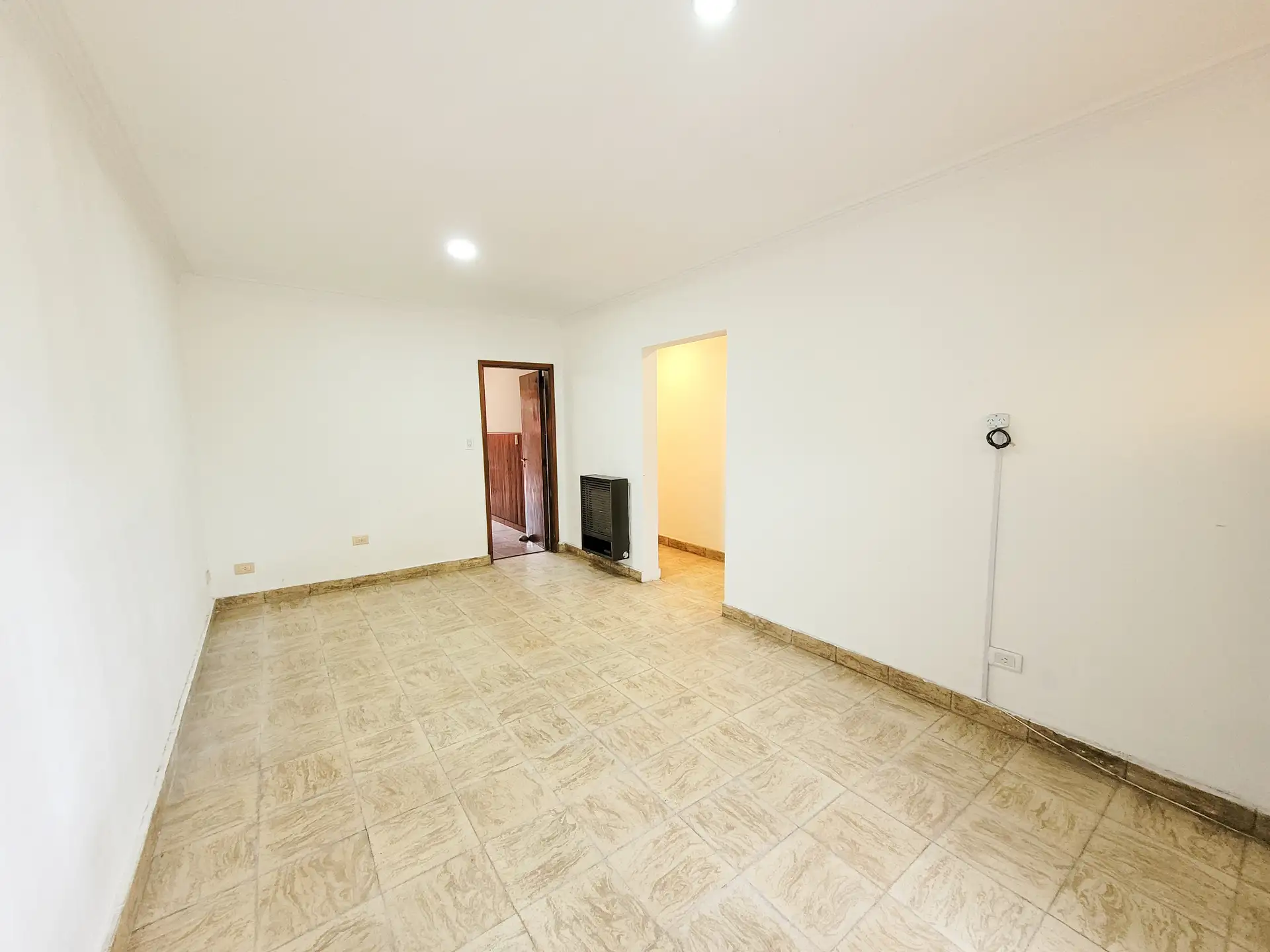 Casa 4 amb. + Losa + entrada p/ autos- Ap. crédito -Puan y G. Guerrico