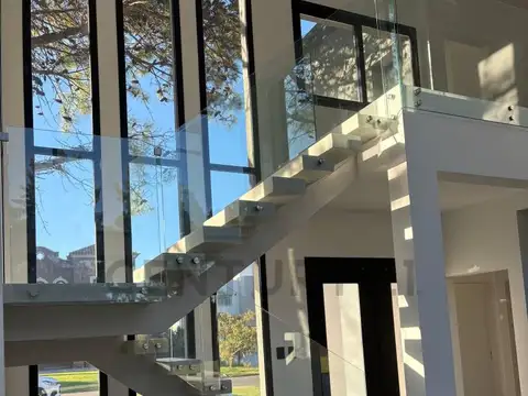 Casa en Venta en Terralagos, USD 480.000