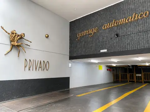 Alquiler COCHERA Uruguay y Av.CORR/ EXP INCLUIDAS