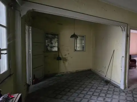 VENTA DE CHALET PARA DESARROLLO, VIVIENDA O COMERCIAL .