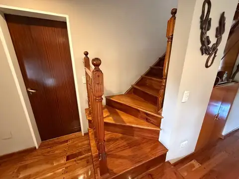 VENTA CASA 4 AMBIENTES CON PILETA CIUDAD EVITA