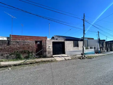 1 de Mayo 218 , Piso 0