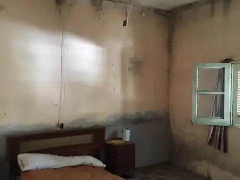 RETASADA - Oportunidad - Casa a reciclar