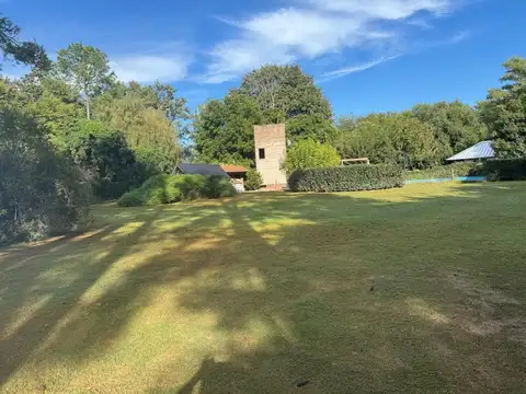 Amplio terreno parquizado c/pileta y quincho, Las Heras