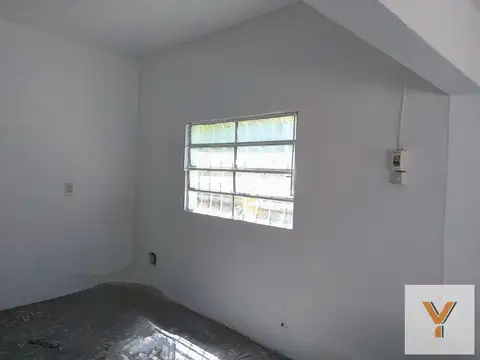 Casa en venta - 4 Dormitorios 2 Baños - Cochera - 450Mts2 - Laferrere, La Matanza