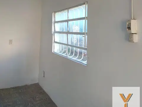 Casa 6 ambientes con 2 baños