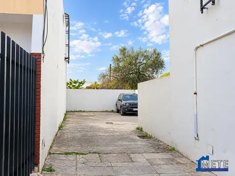 Departamento en Alquiler con 1 cocheras