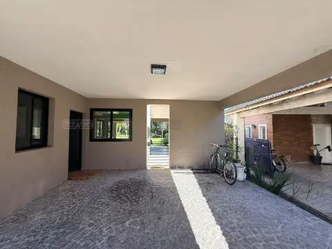 Casa en Venta en Pilar del Este - Los Jazmines, USD 450.000