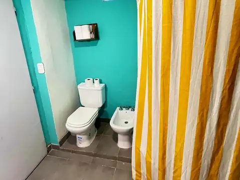 a 100 metros de la Plaza Principal