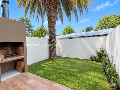 Venta Duplex en Luis Guillón 2 Dormitorios 100