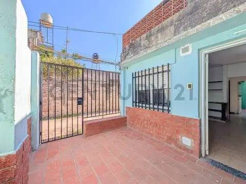 Depto Tipo Casa en Venta en Domingo Matheu, USD 39.000