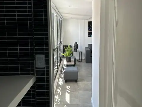 Paraguay 4700, Piso 8